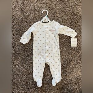 My first thanksgiving onesie from carters new with tags. Size 6 months